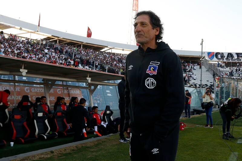 Futbol, Colo Colo vs Curico Unido.
Segunda fecha, segunda vuelta Campeonato 2019.
El entrenador de Colo Colo Mario Salas es fotografiado durante el partido de primera division realizado en el estadio Monumental de Santiago, Chile.
04/08/2019
Raul Zamora/Photosport
Football, Colo Colo vs Curico Unido.
Second date, second round Championship 2019
Colo Colo's manager Mario Salas is pictured during the first division football match held at the Monumental stadium in Santiago, Chile.
04/08/2019
Raul Zamora/Photosport
