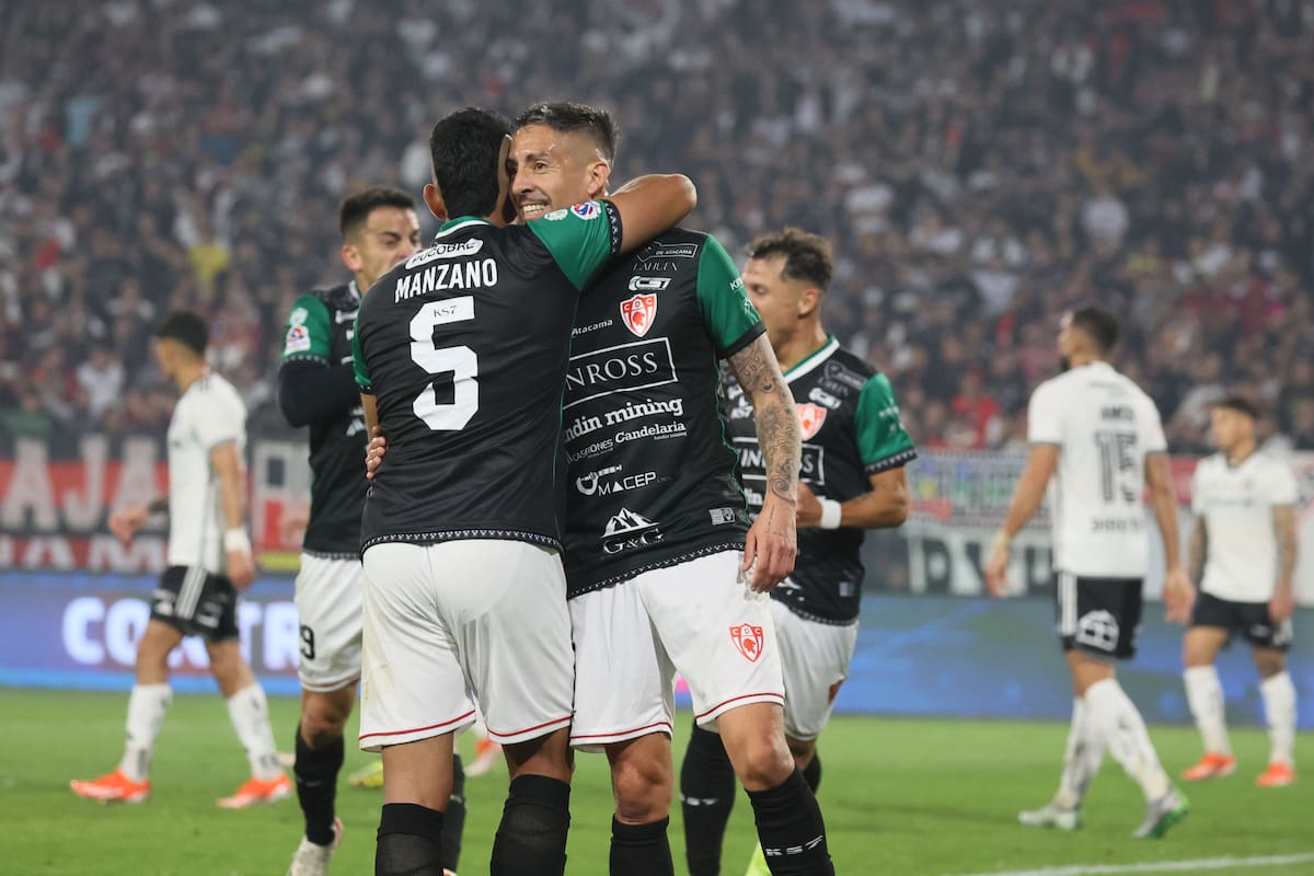 El jugador de Deportes Copiapo, Felipe Reynero, celebra su gol contra Colo Colo.