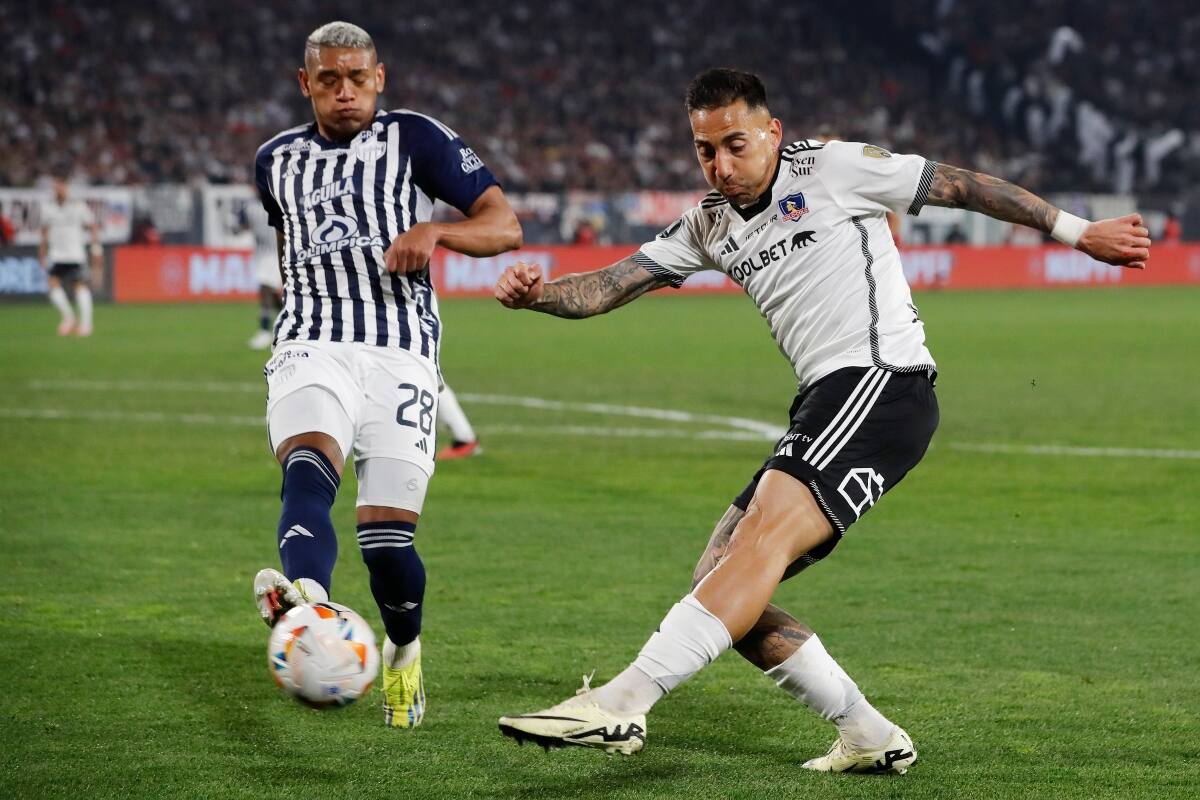 Javier Correa criticado por su actuar en Colo Colo.