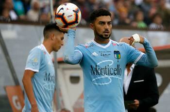 Magalhaes: "Tenemos que ser sólidos atrás para dar confianza en delantera"