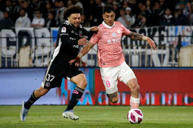 Maximiliano Falcón es de los jugadores de Colo Colo que tienen historia en los clásicos contra la UC. (Crédito: Agencia Aton)