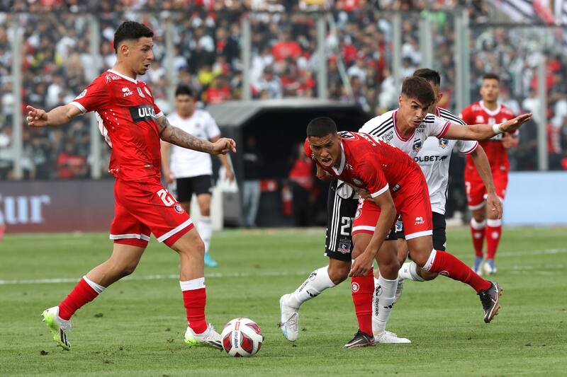 Erick Wiemberg contra Unión La Calera.