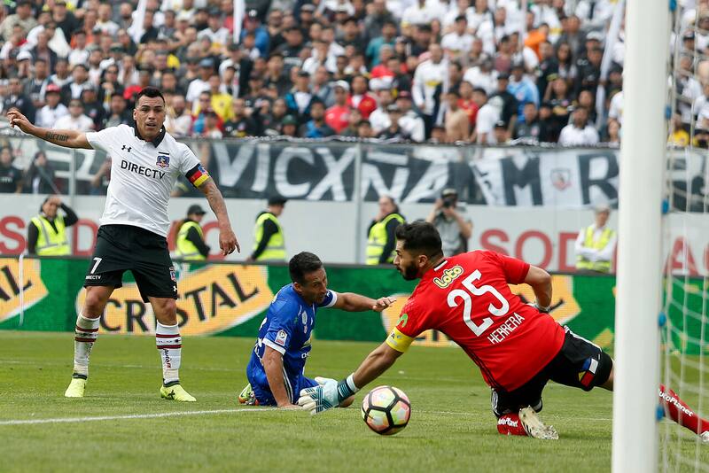 Colo Colo vs. Universidad de Chile en Campeonato Transición 2017. Foto: Aton.