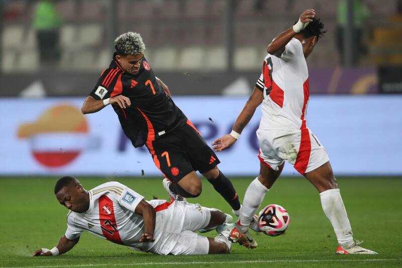 ante Perú por las Eliminatorias Sudamericanas.