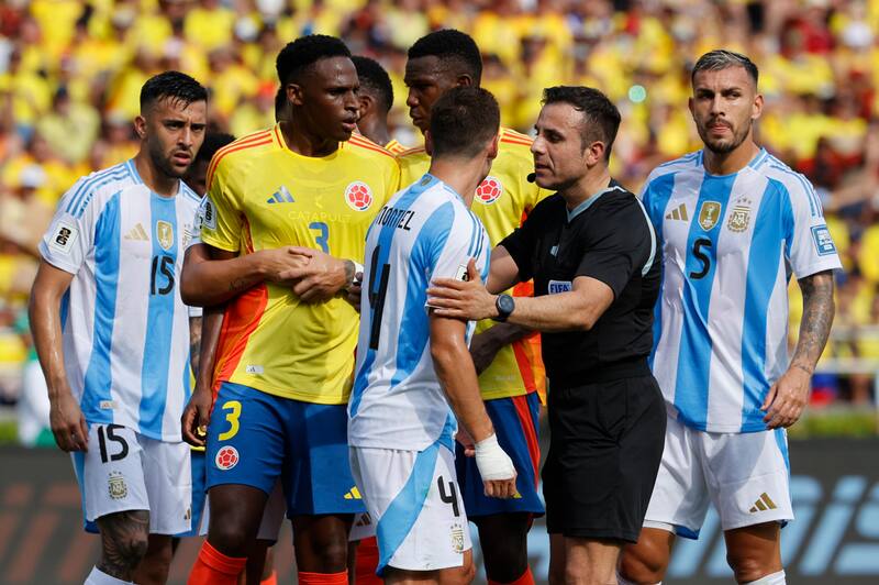 por Eliminatorias Sudamericanas. EFE