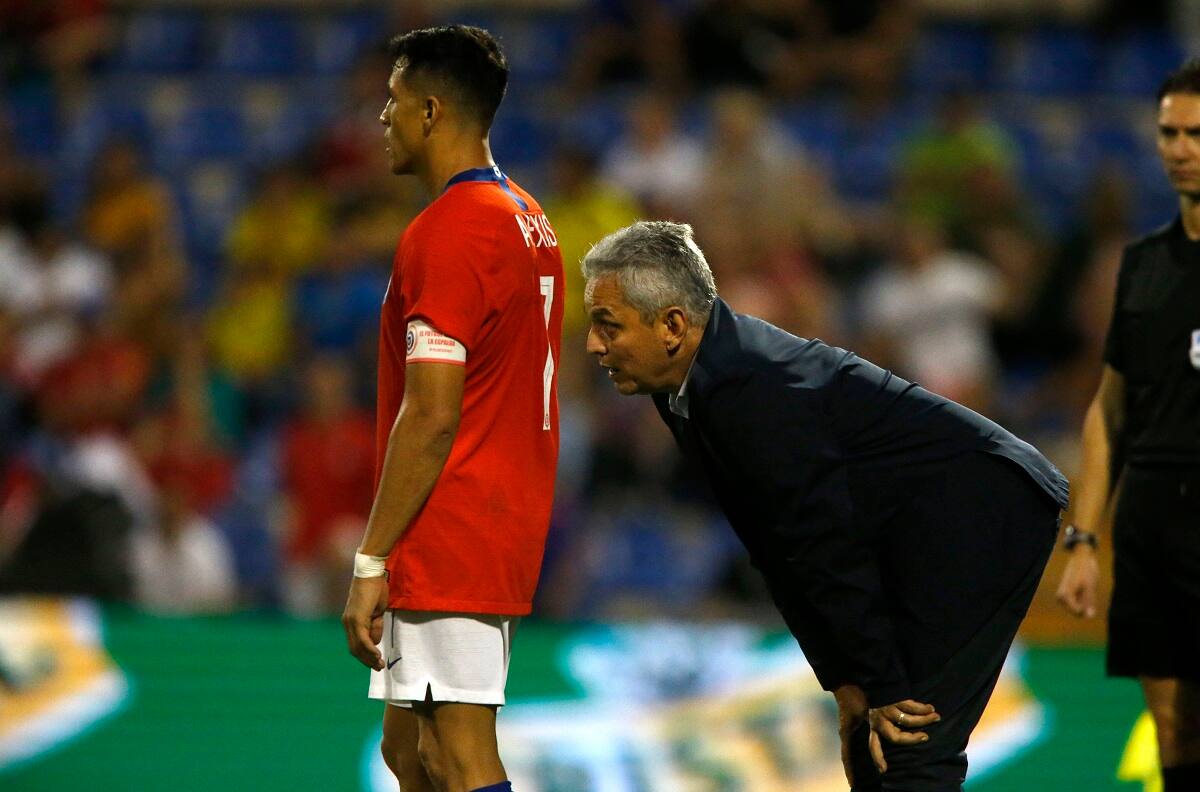 Chile pedirá cambiar el horario del partido por Eliminatorias contra Colombia