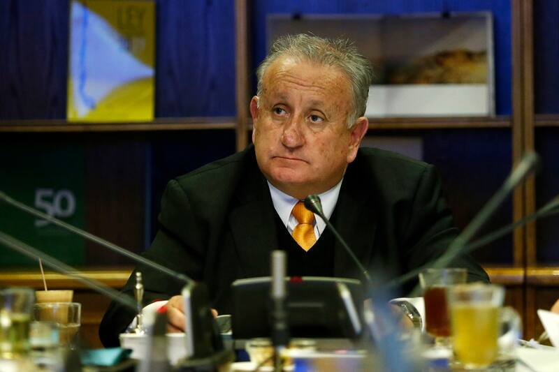 Valparaiso, 1 de junio de 2019.
El senador Jose Durana participa de la comision de Economia del Senado.
Raul Zamora/Aton Chile