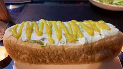 Día del Completo 2023: ¿Cómo son los completos mojados y cuál es el secreto de su preparación?