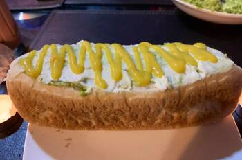 Día del Completo 2023: ¿Cómo son los completos mojados y cuál es el secreto de su preparación?