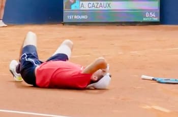 Las espeluznantes imágenes de la lesión de tenista francés en el Conde de Godó: tobillo para la miseria