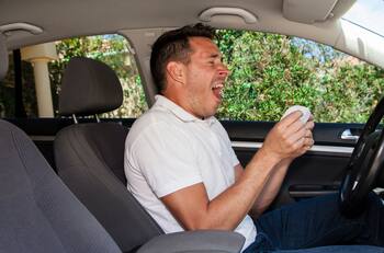 Estas son las recomendaciones del Libro del Nuevo Conductor para automovilistas alérgicos