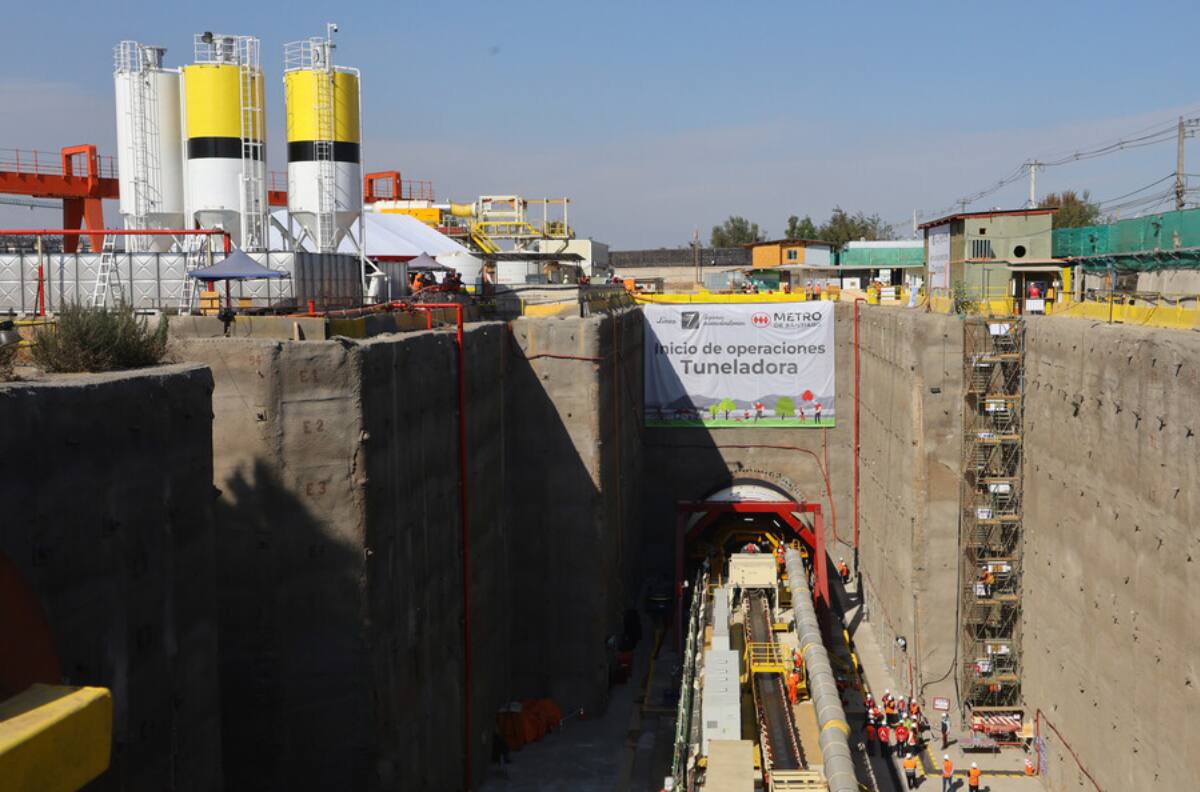 Desde Europa a China: las empresas que podrían quedar a cargo de la construcción del Metro al Aeropuerto de Santiago