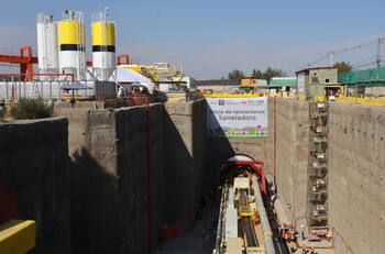 Desde Europa a China: las empresas que podrían quedar a cargo de la construcción del Metro al Aeropuerto de Santiago