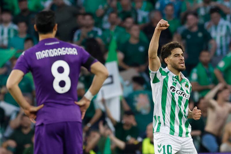 Betis derrotó a Fiorentina en la semifinal de ida. EFE