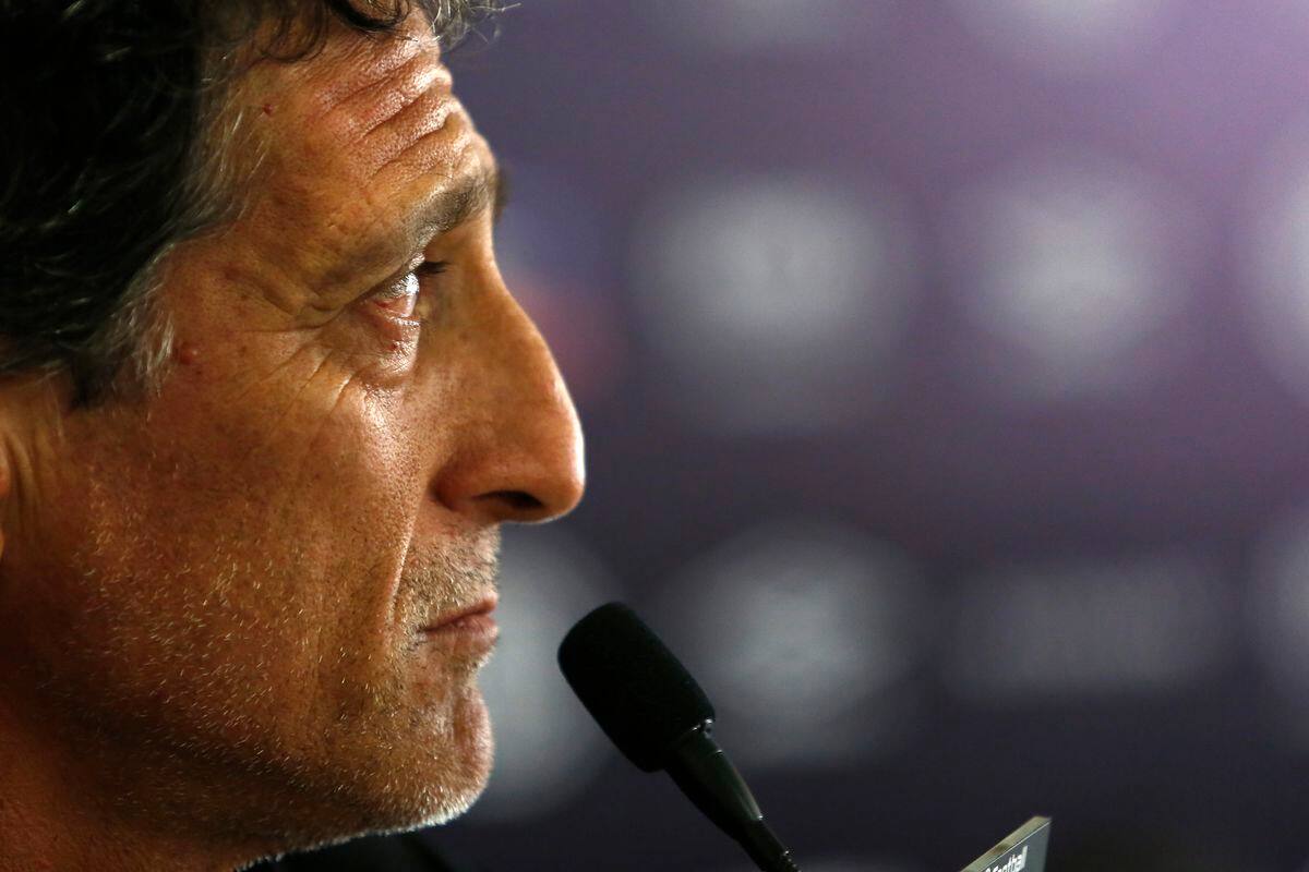 Futbol, Conferencia Colo Colo
El entrenador de Colo Colo Mario Salas habla con los medios durante conferencia de prensa en el Estadio Momumental.
Santiago, Chile.
20/02/2020
Marcelo Hernandez/Photosport
Football, Press media of Colo Colo.
Colo Color's head coach Mario Salas talks during a press media at Monumental Stadium.
Santiago, Chile.
20/02/2020
Marcelo Hernandez/Photosport