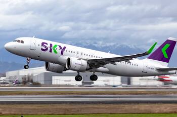 Pilotos de Sky Airline confirma el inicio de huelga: ¿se verán afectados los vuelos?