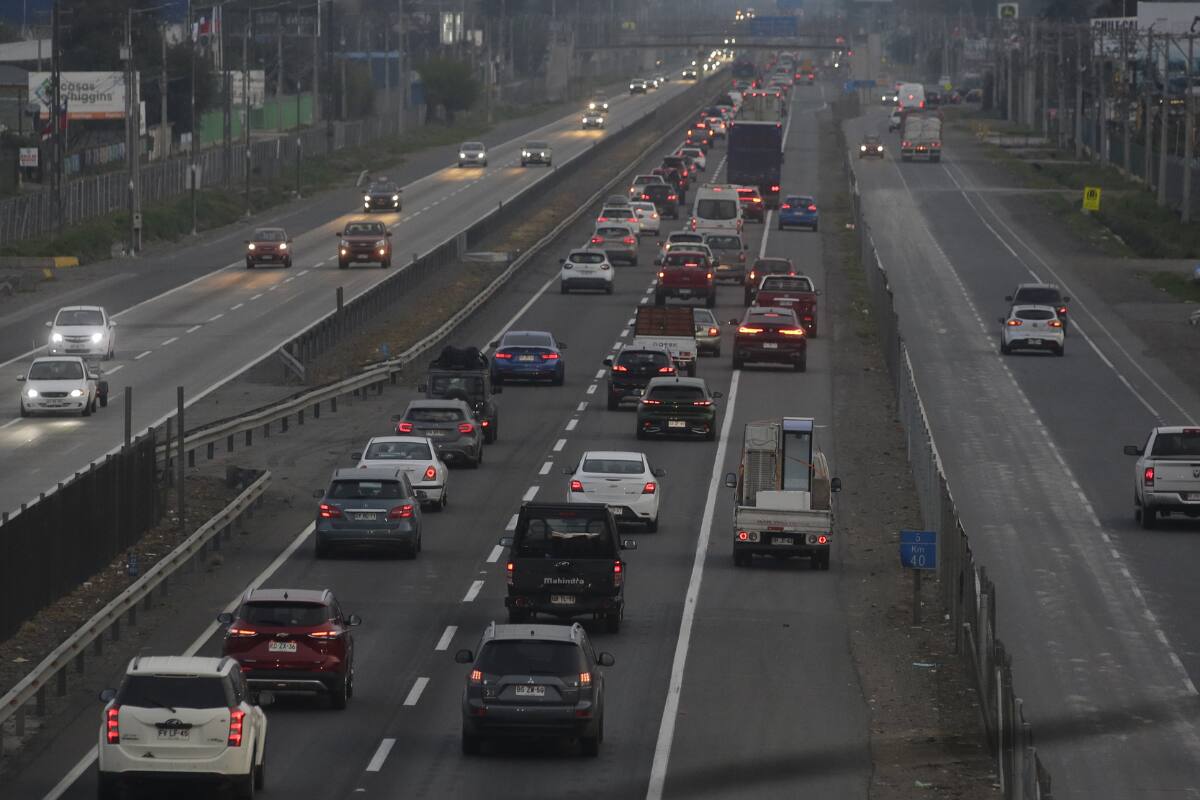 Siniestros automovilísticos provocaron alto flujo vehicular en diferentes puntos de Santiago. Foto referencial.