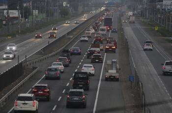 Accidentes de tránsito generan congestión vehicular en Costanera Norte, Vespucio Sur y Ruta 78