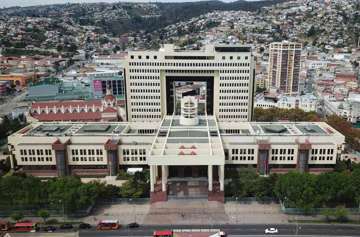 Este es el plazo que tienen los ministros para renunciar a sus cargos y postular al Congreso