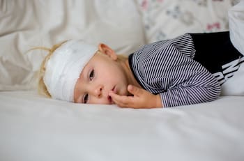 Conmoción cerebral en niños: Esto es lo que recomienda hacer Harvard si tu hijo sufre de una