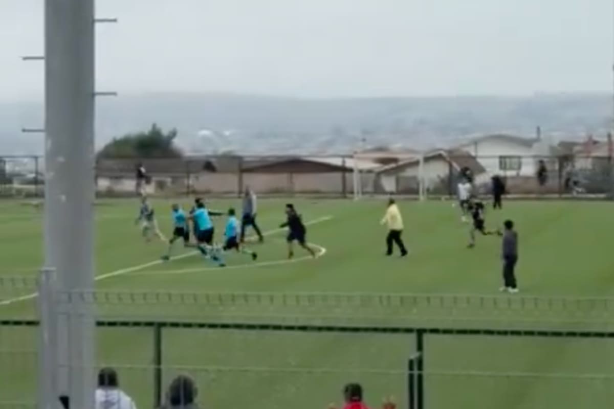 Futbolista es asesinado por hincha de club rival.