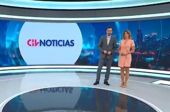 Es uno de los periodistas más serios de la TV y sacó todo su lado azul previo al partido de la U de Chile por Libertadores