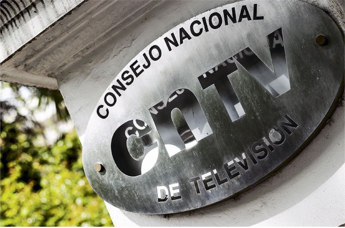 está tramitando las denuncias contra polémico programa de espectáculos.