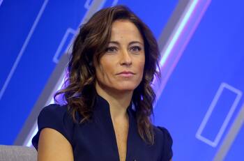 Constanza Santa María reacciona a la pregunta subida de tono de Luis Slimming en el Festival de Viña 2024