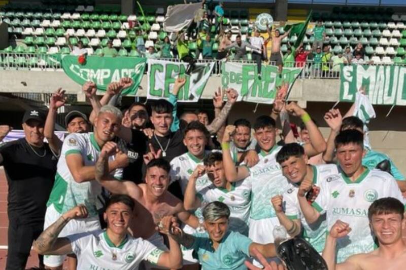 consiguió el ascenso a Tercera A.