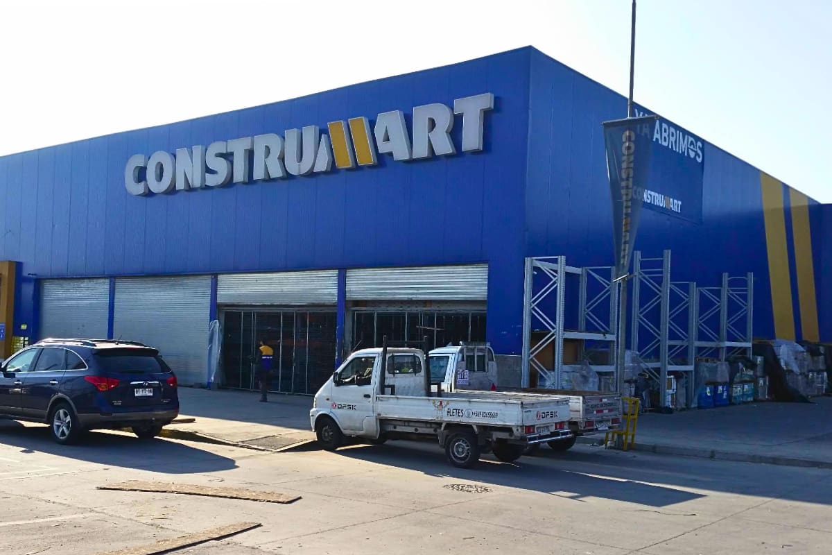 La firma está presente en casi todo el país, de Arica a Puerto Montt.