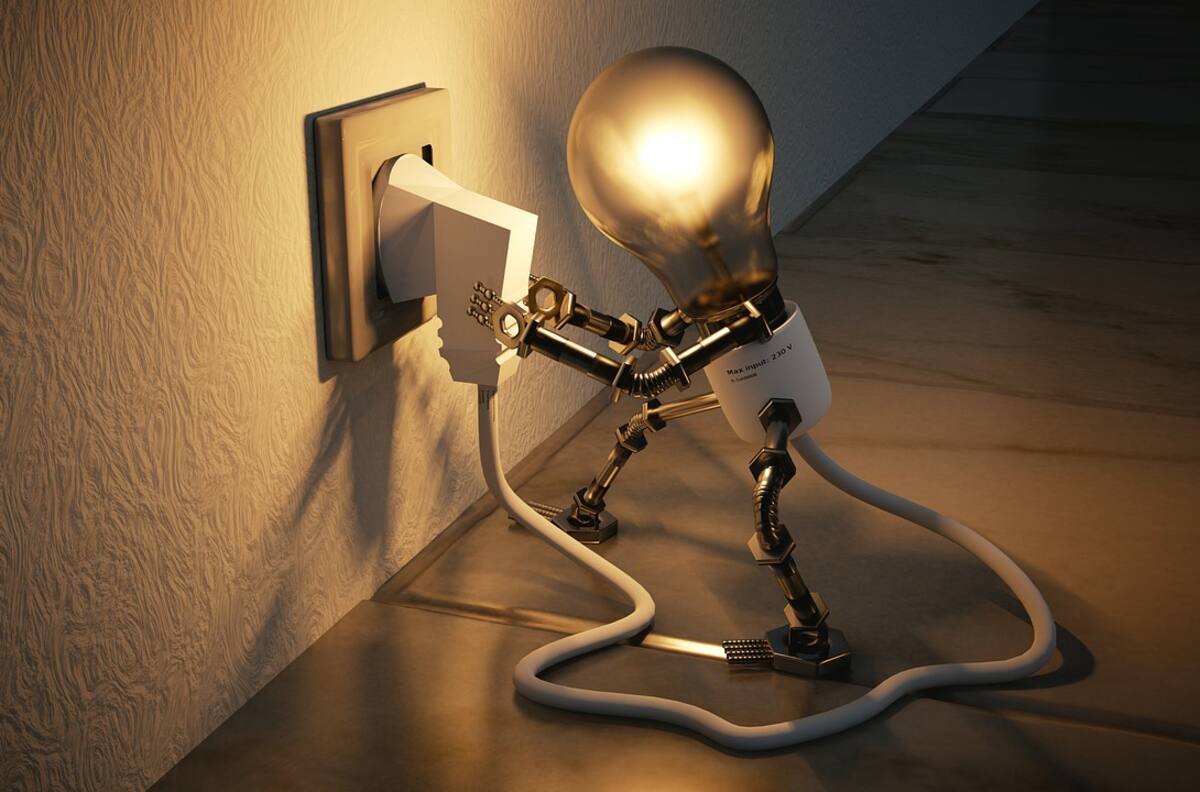Energía eléctrica: ¿A qué hora es más caro el consumo de luz y qué productos gastan más energía?