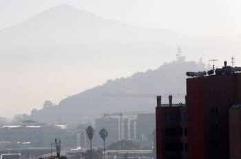 ¿Está la tuya en la lista?: Estas son las comunas más contaminadas de Chile