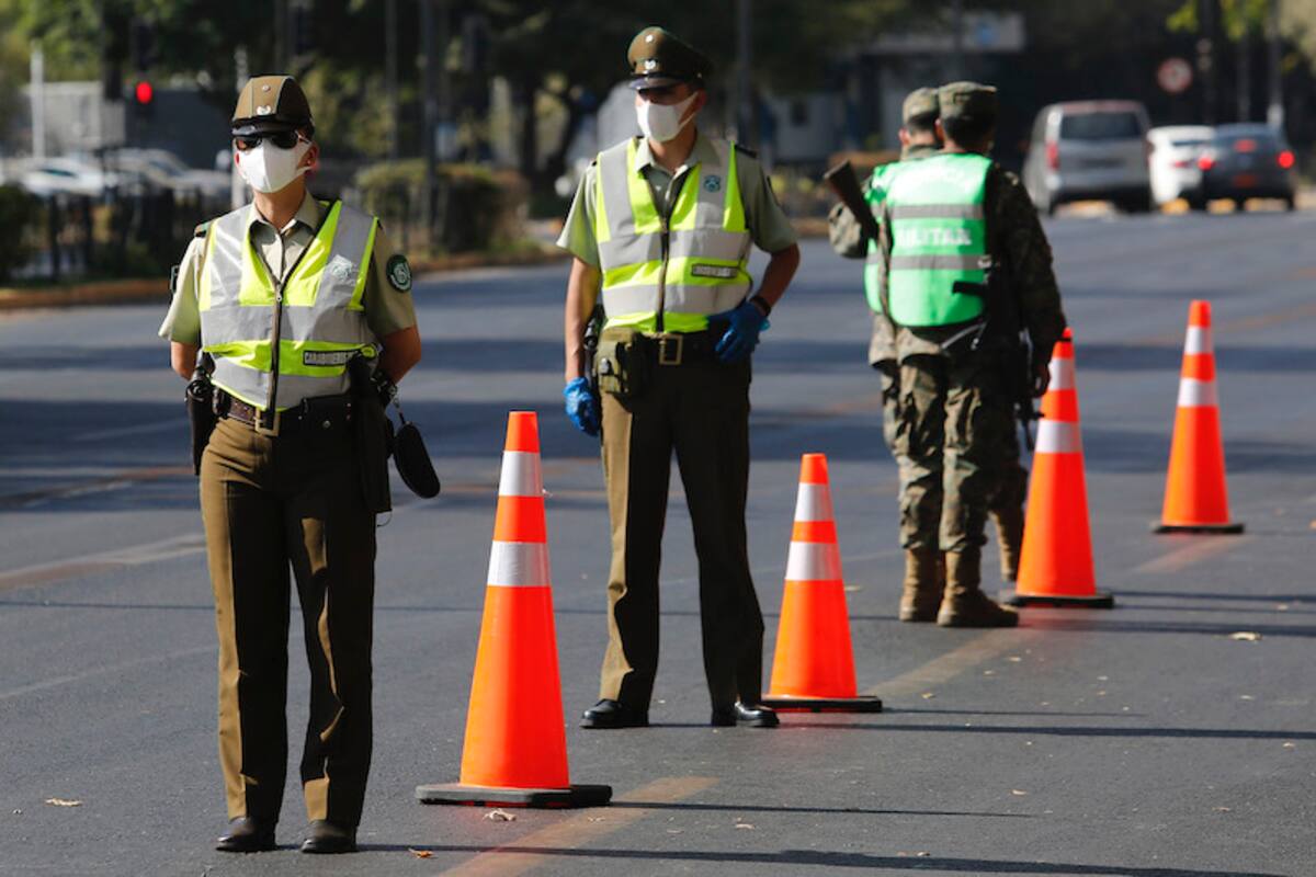 Santiago, 31 de Marzo 2020
Continuan los controles de Carabineros y militares en Providencia por pandemia de Coronavirus
Marcelo Hernandez/Aton Chile