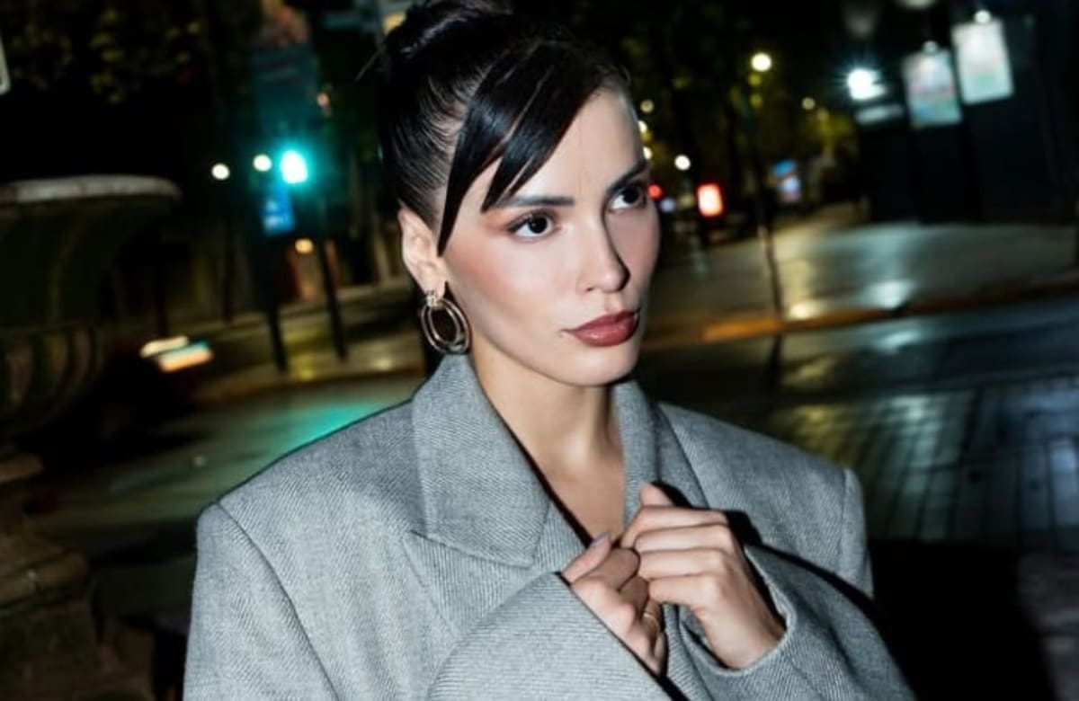 escogió su vehículo en color azul. Créditos: Instagram