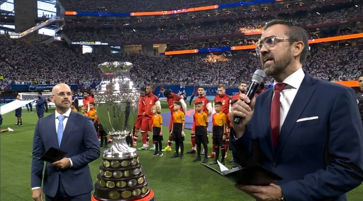 Pastores predicando antes del duelo de Argentina vs. Canadá por Copa América.