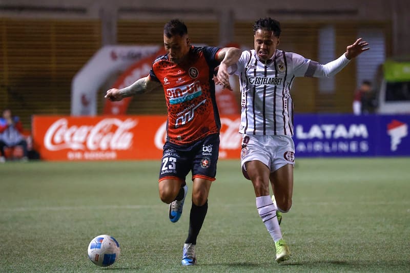 Deportes Limache y Deportes La Serena definen al segundo finalista. Agencia Aton