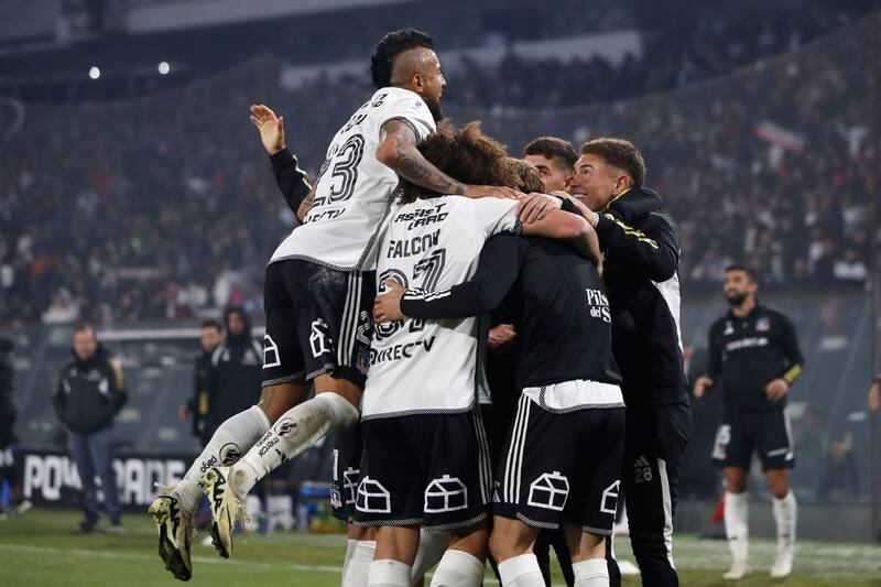 Colo Colo y Deportes Santa Cruz definen a un finalista de la Zona Centro Sur. Foto: Agencia Aton.
