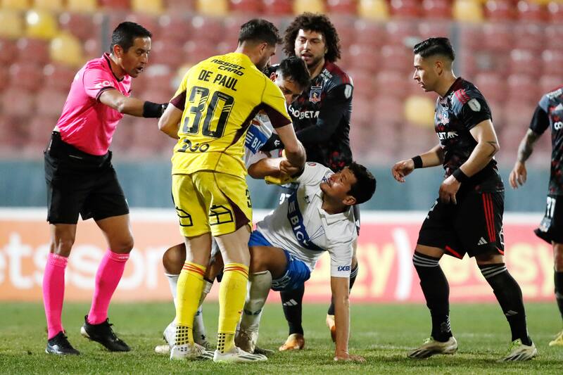 Colo Colo tendrá un suspendido para la revancha contra Universidad Católica. (Foto: Agencia Aton)