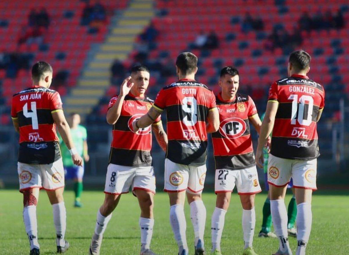 Rangers viene de golear 10-0 a Comunal Cabrero. Foto:@rangersdetalca.cl/Instagram