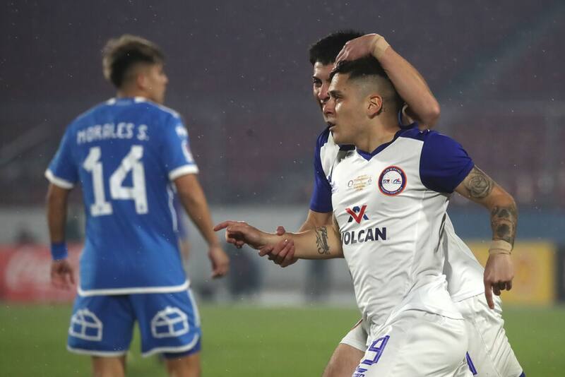 Gustavo Álvarez reveló que Matías Bravo, formado en Colo Colo, es hincha de la U. Foto: Aton.