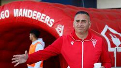 Hinchas de Santiago Wanderers deliran con Jaime García tras el triunfo ante la UC: “Tiene cosas de Ancelotti”