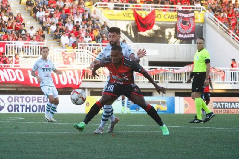 Deportes Limache y Santiago Wanderers se vuelven a encontrar. En enero pasado jugaron un amistoso. Foto: El Observador.