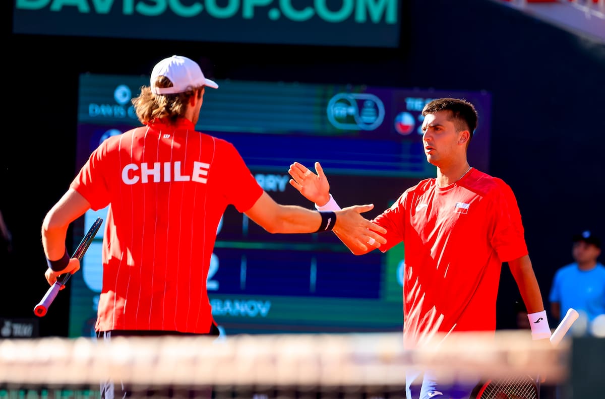 Chile vence a Serbia en Copa Davis y recibirá a España en septiembre