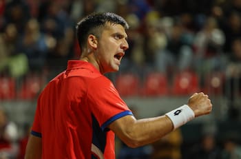 Chile se hace fuerte en Copa Davis y deja la llave ante Luxemburgo 2-0 tras triunfos de Garin y Barrios