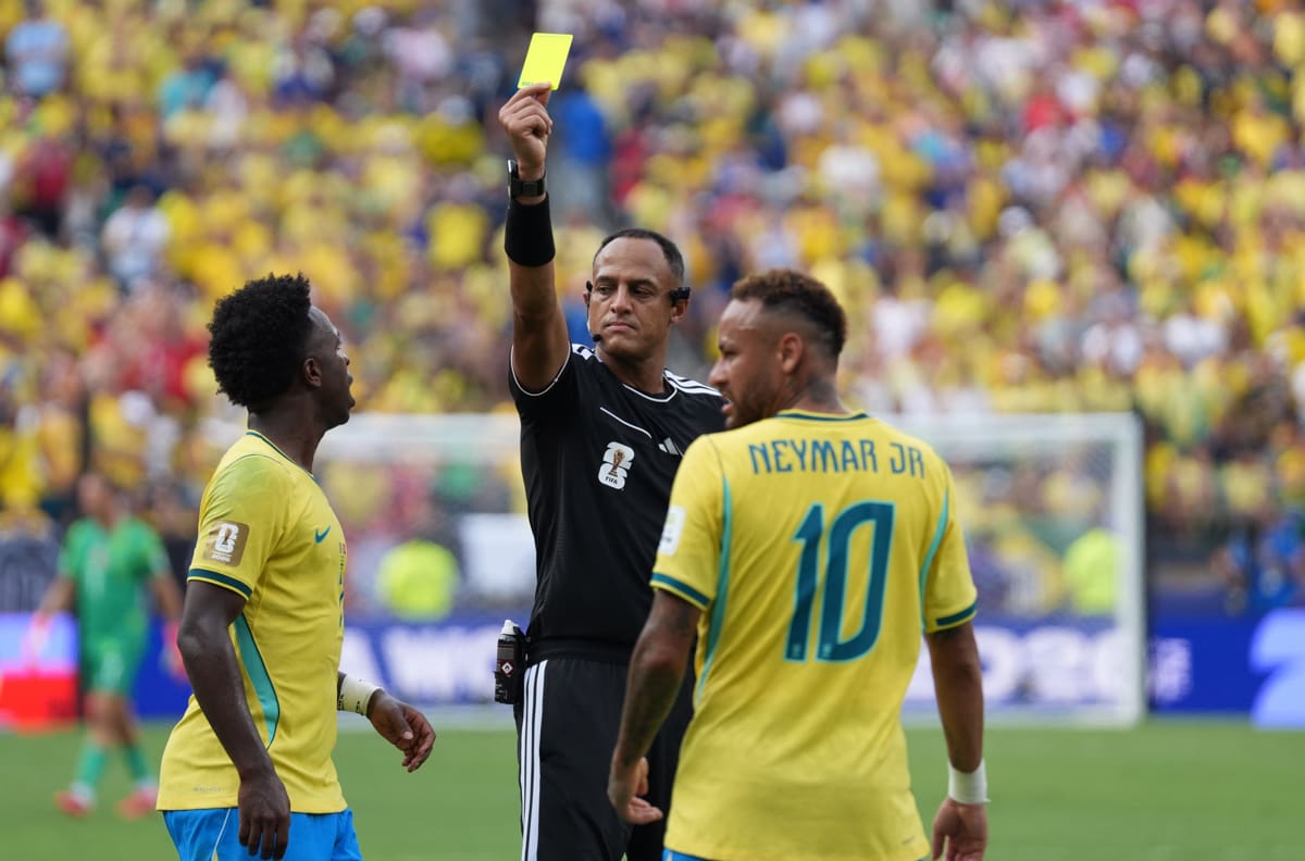 Uno de los peores del Mundial: el polémico árbitro elegido por la FIFA para el Inglaterra vs. Argentina