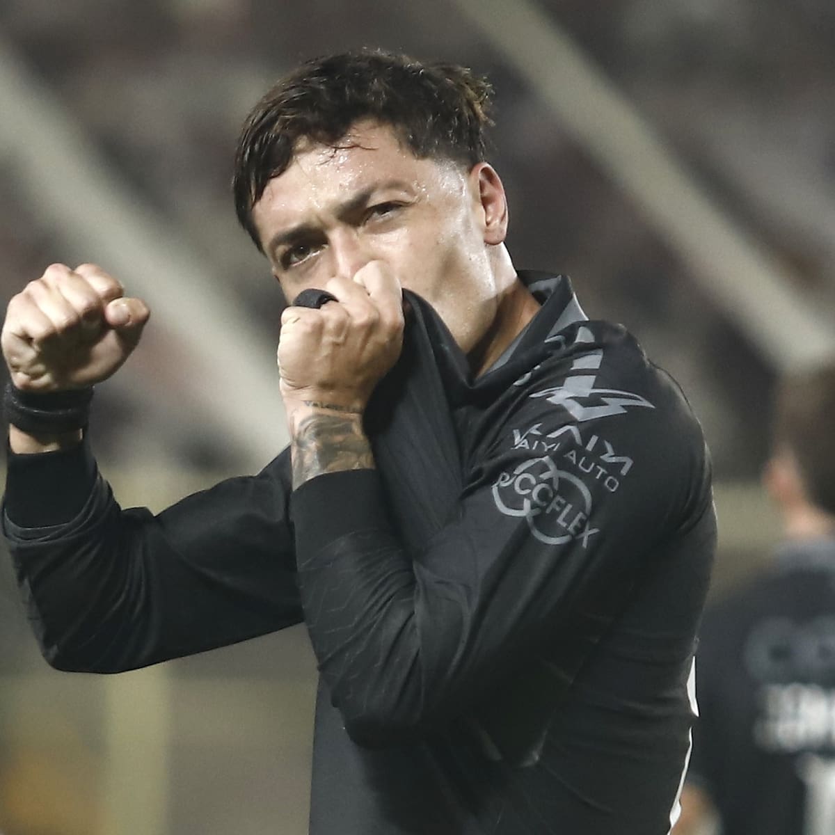 Terremoto en Perú tras triunfo de Coquimbo: DT de Universitario carga contra sus jugadores y pende de un hilo