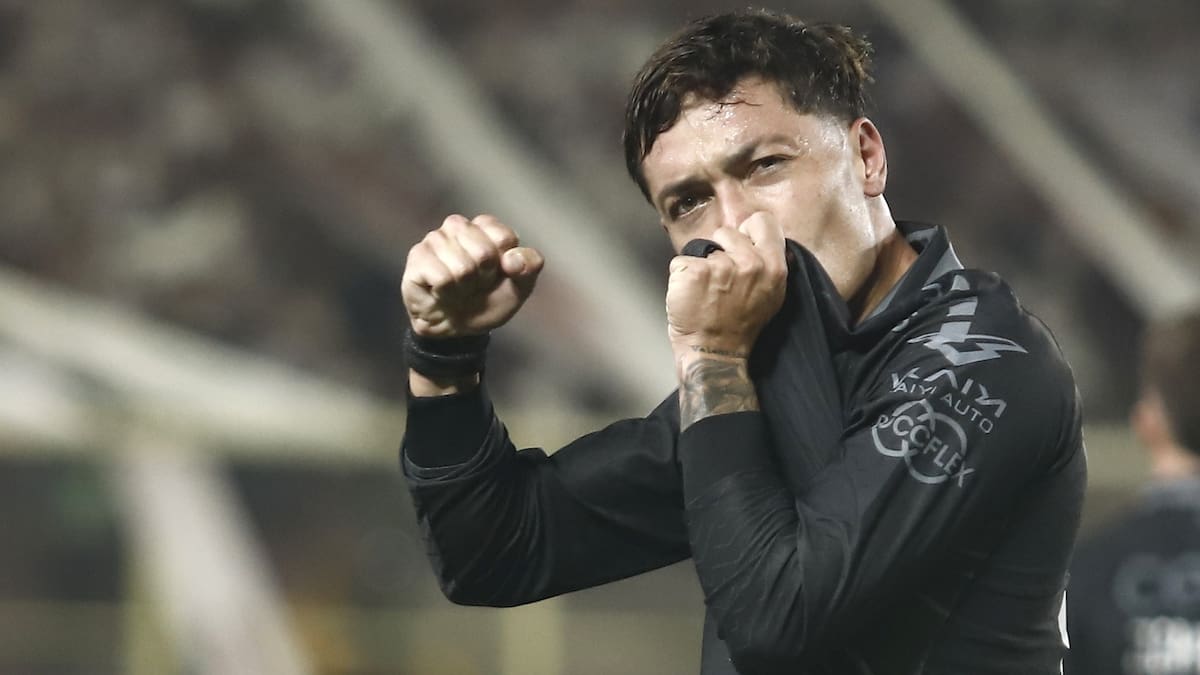 Terremoto en Perú tras triunfo de Coquimbo: DT de Universitario carga contra sus jugadores y pende de un hilo