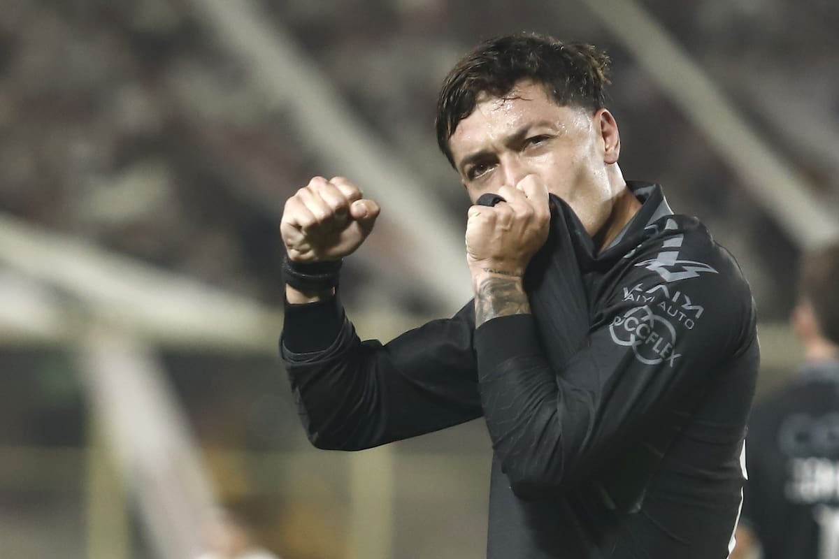 Coquimbo derrotó a Universitario y lo dejó sin entrenador. Foto: EFE.