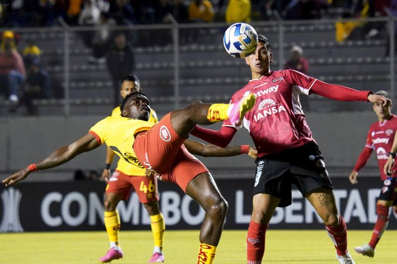 Ñublense sacó un valioso empate de visita ante Aucas en Ecuador. (Foto: Agencia Aton)