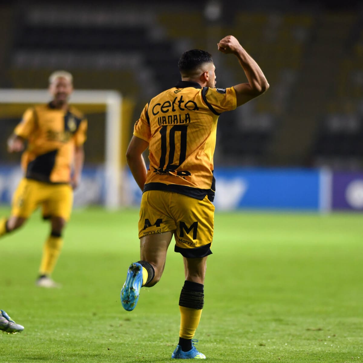 VIDEOS | Los dos golazos de Guido Vadalá para el sufrido triunfo de Coquimbo en Copa Libertadores